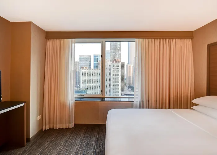 Hotel Embassy By Hilton Downtown Magnificent Mile