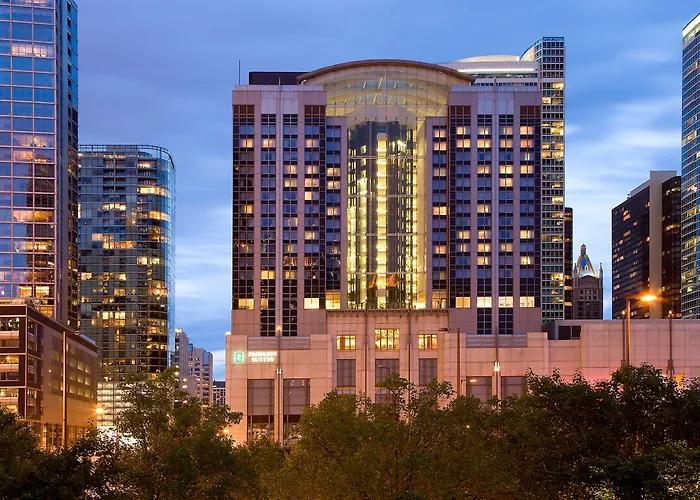 Embassy By Hilton Downtown Magnificent Mile 4*