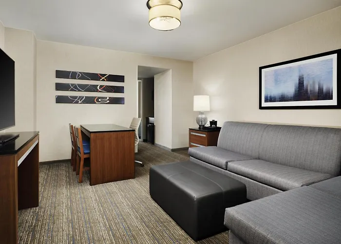 Hotel Embassy By Hilton Downtown Magnificent Mile Chicago