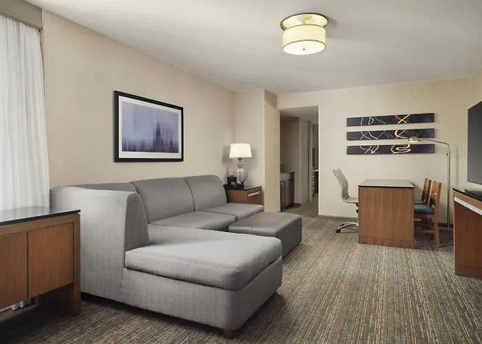 Embassy By Hilton Downtown Magnificent Mile