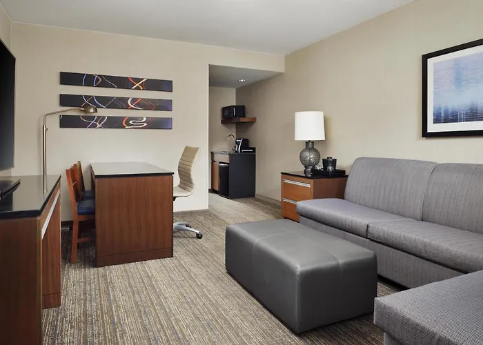 Embassy By Hilton Downtown Magnificent Mile