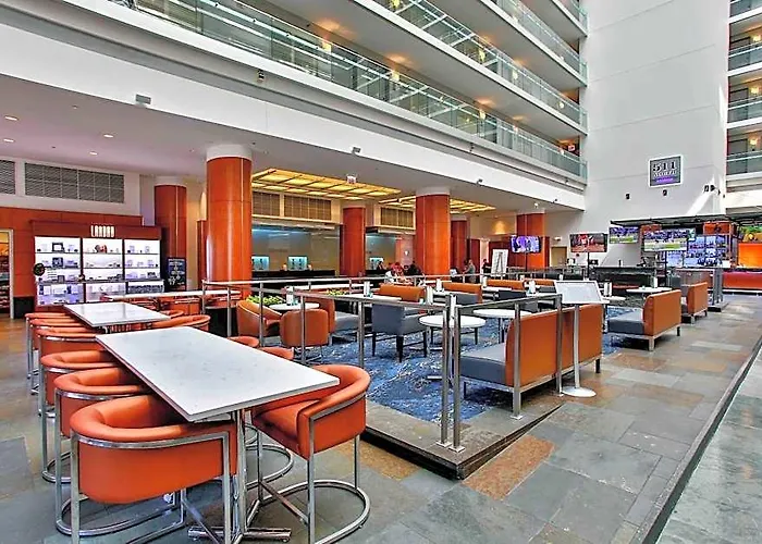 Hotel Embassy By Hilton Downtown Magnificent Mile