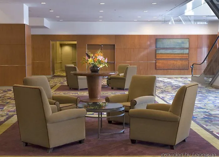 Embassy By Hilton Downtown Magnificent Mile 4*