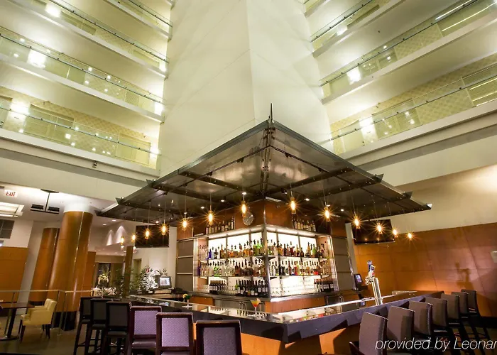 Embassy By Hilton Downtown Magnificent Mile 4*